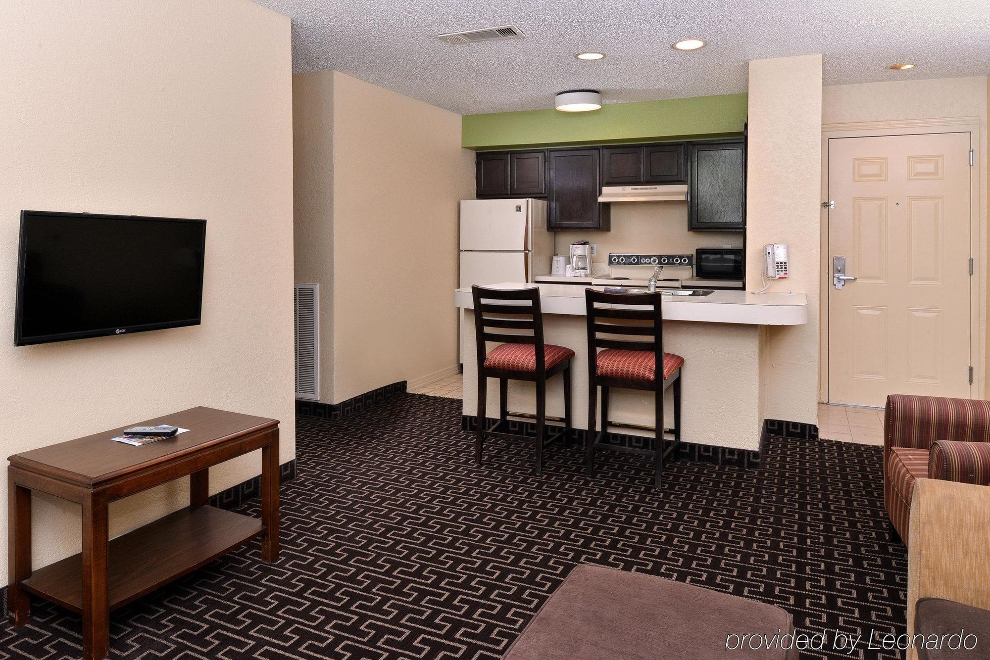 Americas Best Value Inn & Suites Extended Stay - Tulsa Exterior photo