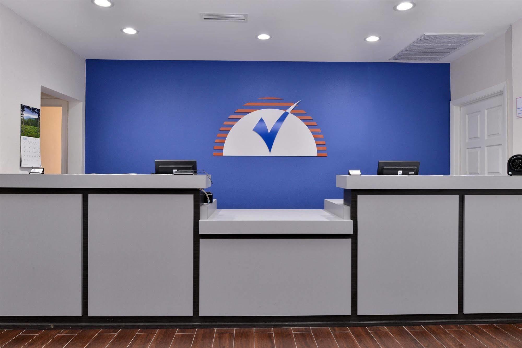 Americas Best Value Inn & Suites Extended Stay - Tulsa Exterior photo